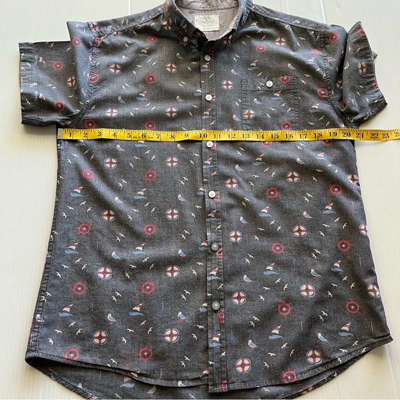 Artistry in Motion Button Down Short Sleeve Shirt Gray Nautical Size Medium - Picture 8 of 9